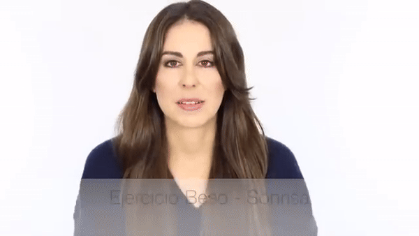 9 Ejercicios Faciales para los Labios: Movimientode beso sonrisa
