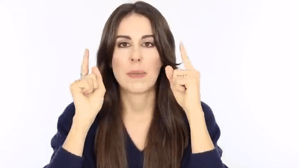 9 Ejercicios Faciales para los Labios: Estiramiento del musculo