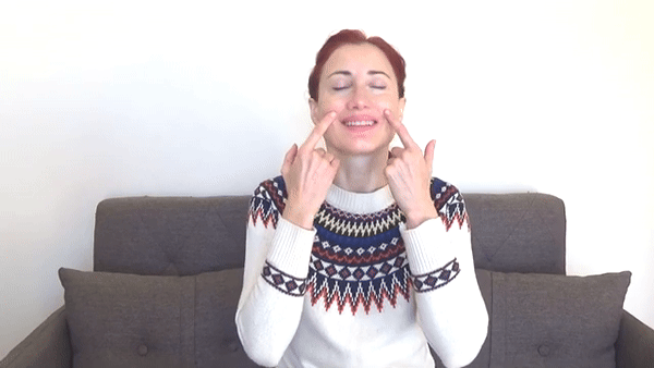 Ejercicios Para Levantar Los Pómulos: Ejercicio 1: Sonrisa Amplia